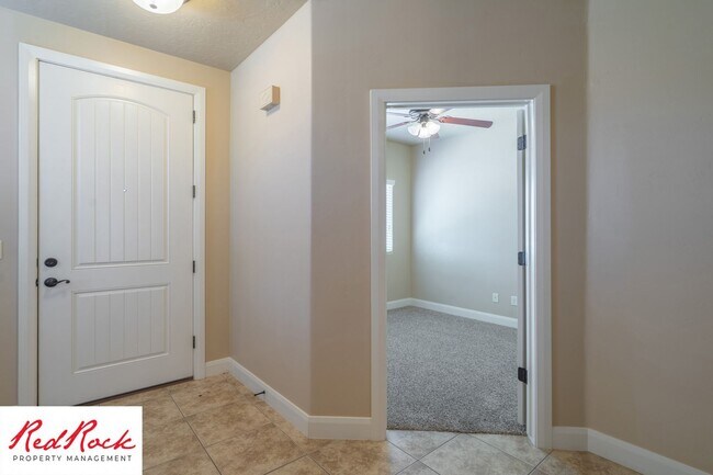 Building Photo - Dog Friendly, Pleasant 4 Bedroom, 2.5 Bathroom Townhome