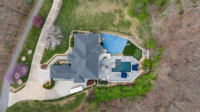 Building Photo - Located in the gated Valhalla community in Brentwood