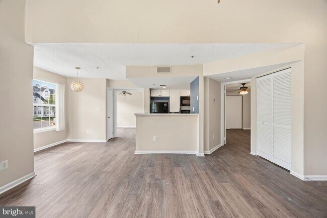 Building Photo - 14053 Vista Dr