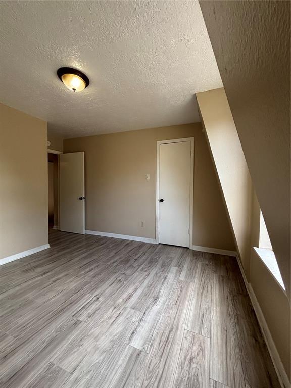 Building Photo - 216 S Pruett St