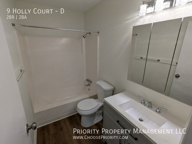 Building Photo - 9 Holly Ct