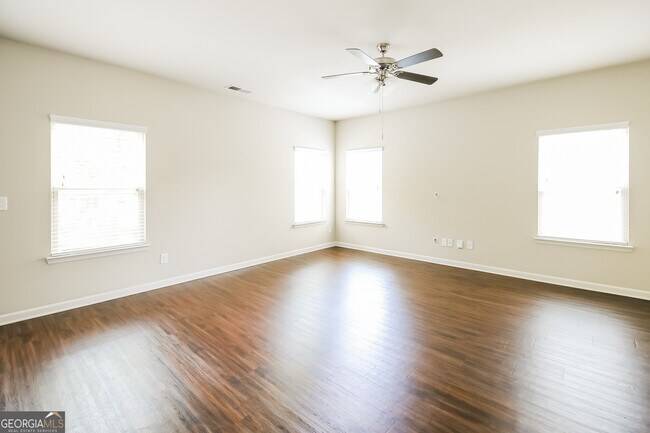Building Photo - 177 Parkview Pl Dr