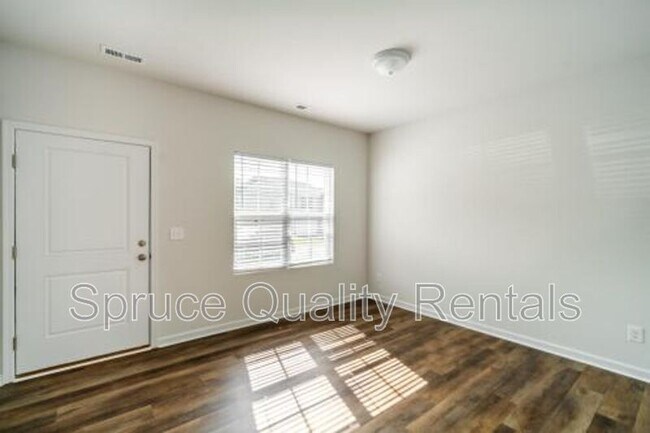 Building Photo - 1941 Glenburn Dr