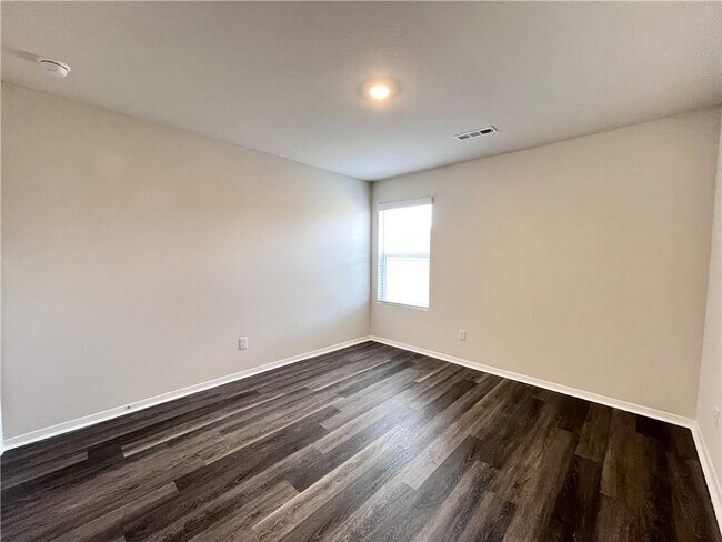 Building Photo - 2721 Elliott St