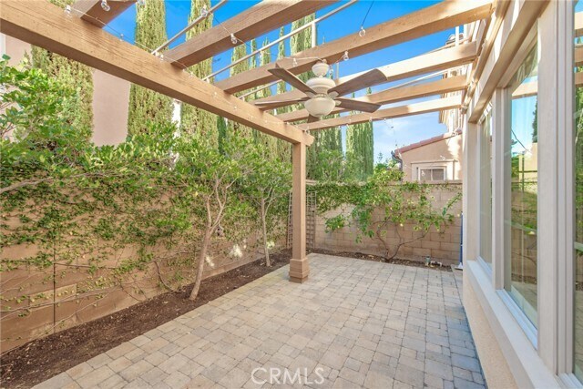 Building Photo - 83 Bianco