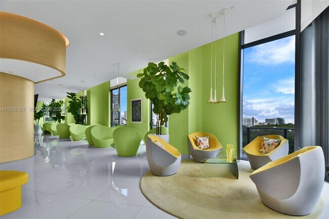 Building Photo - 501 NE 31st St