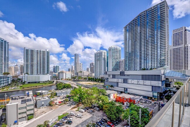 Building Photo - 88 SW 7th St