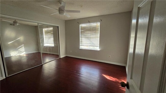 Building Photo - 1308 Red Deer Way