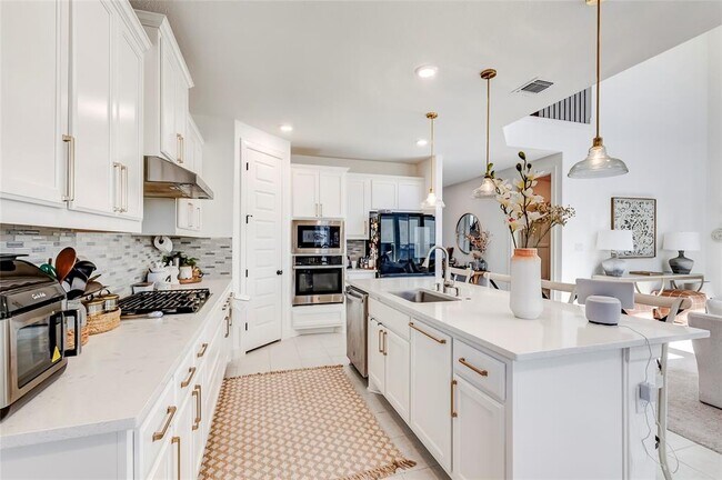 Building Photo - 133 Goshen Dr