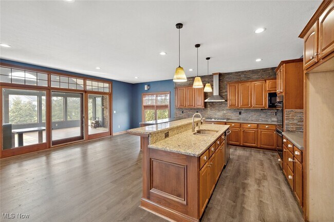 Building Photo - 6470 Aberdeen Ln