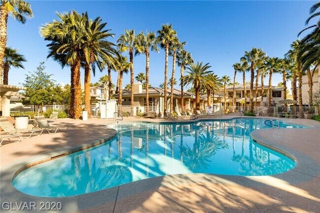 Primary Photo - MOVE IN READY! 3 BEDROOM- GUARD GATED COMM...