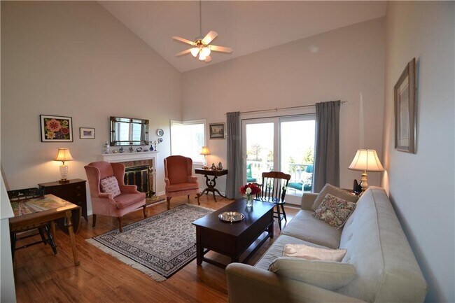 Building Photo - 49 Sea Breeze Ln