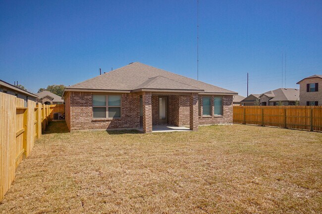 Building Photo - 3318 Parker Trce Dr