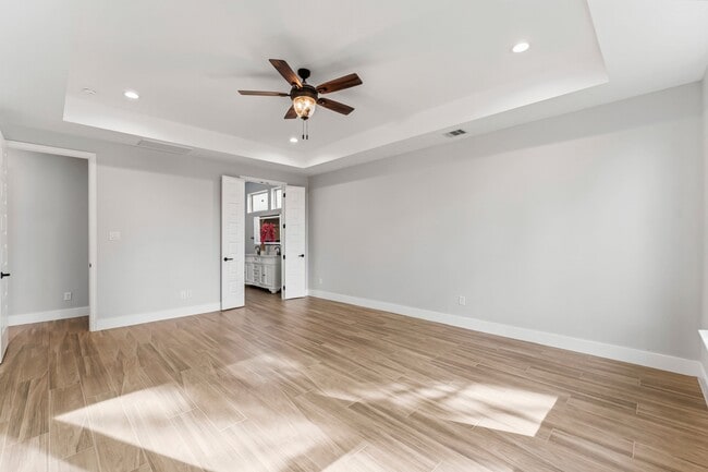 Building Photo - 7007 Longmire Cir