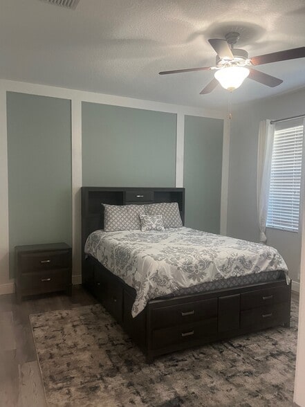 Building Photo - 6357 Shore Vista Pl