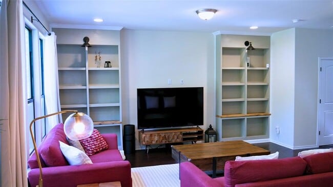 Building Photo - 1050 Kenney Fort Crossing