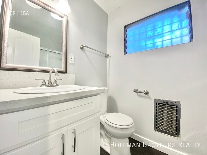 Building Photo - 2028 Pennsylvania Ave