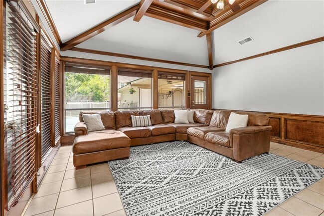 Building Photo - 2922 Deer Hollow Dr