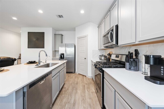 Building Photo - 7826 Cattleman Vly Dr