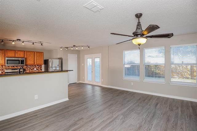 Building Photo - 4612 Palm Ridge Dr