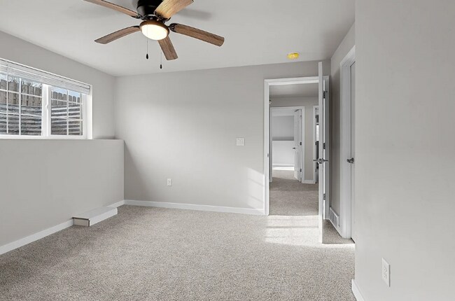 Building Photo - 4 Bedroom- 2.5 Bathroom New Build Duplex- Pulaski!