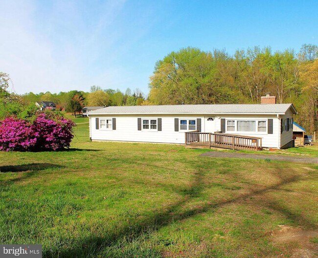Building Photo - 3730 Hunting Creek Rd