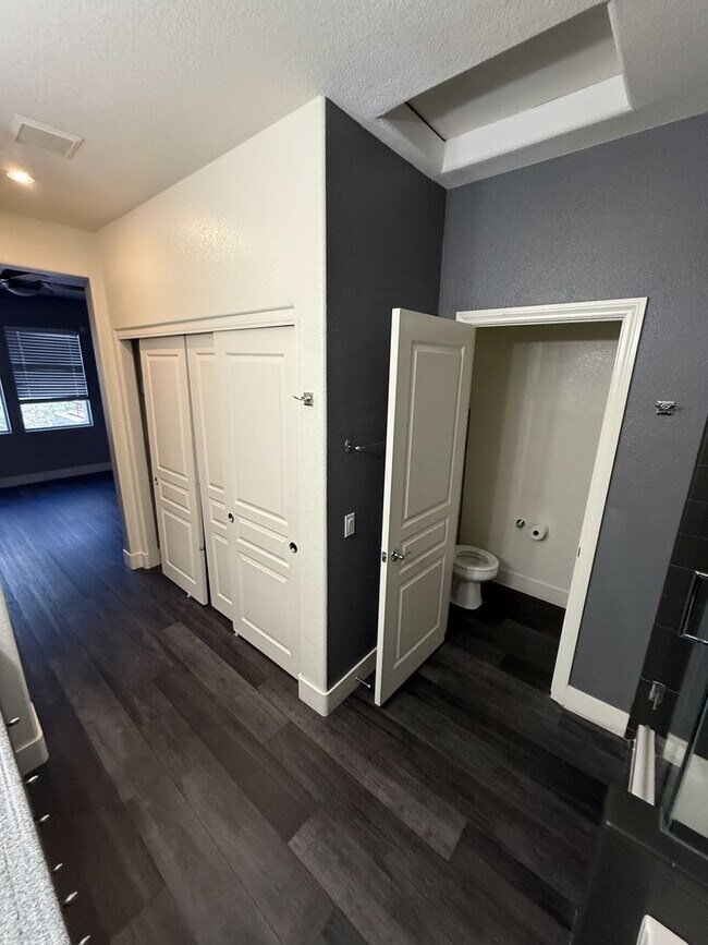 Building Photo - 821 Peachy Canyon Cir