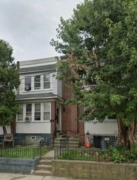 Building Photo - 330 N 10th St