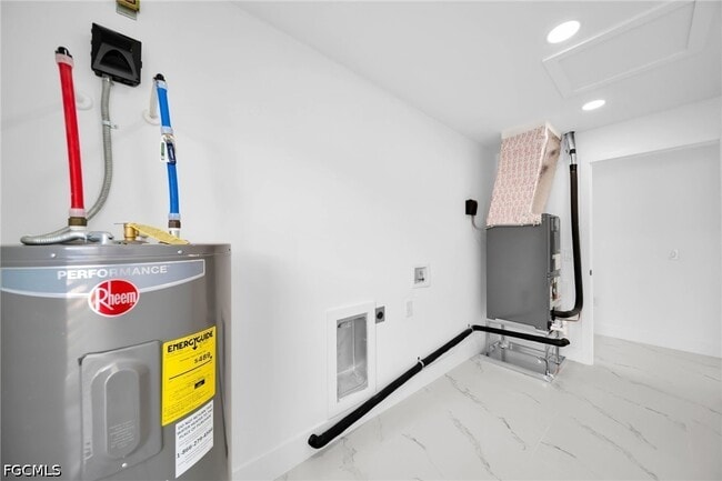 Building Photo - 4987 Fairway Ct