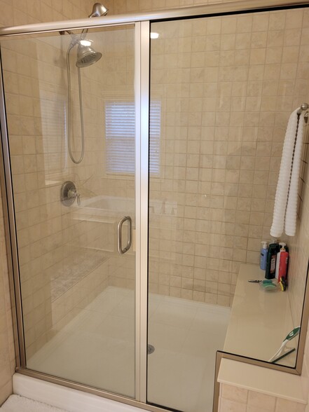 Building Photo - 4228 Hobbs Landing Dr W