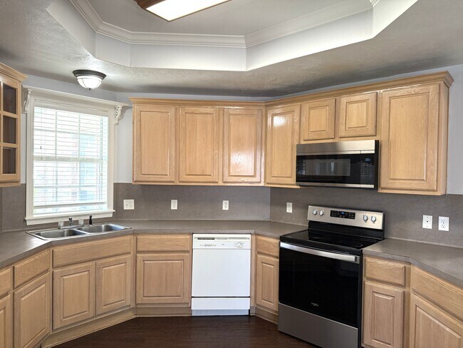 Building Photo - 3114 Pleasant Forest Dr