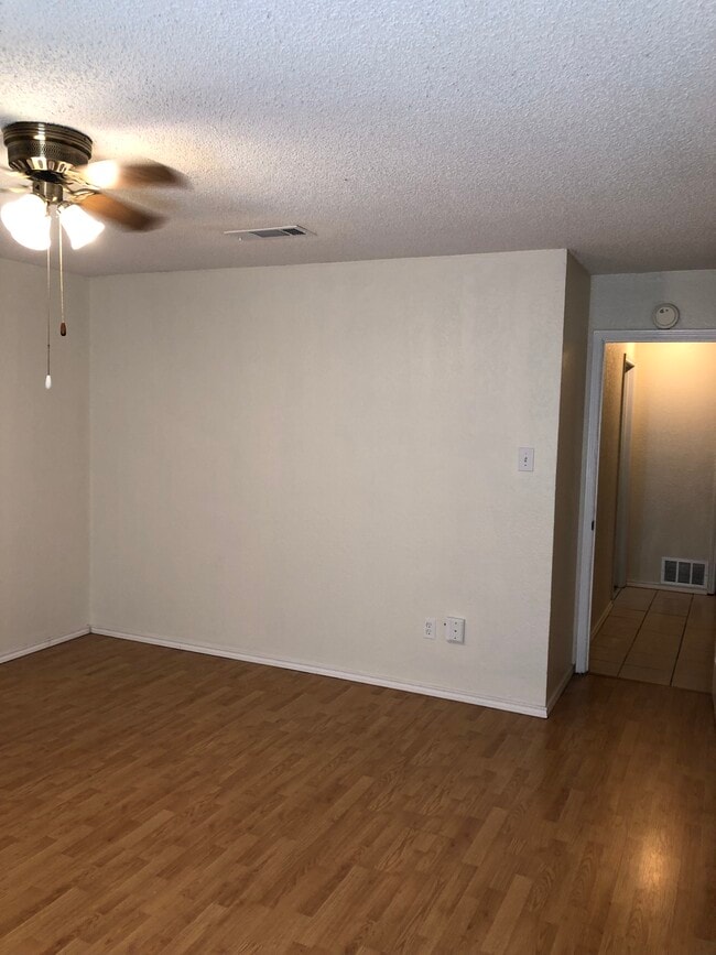 Building Photo - 7528 Clover Ln