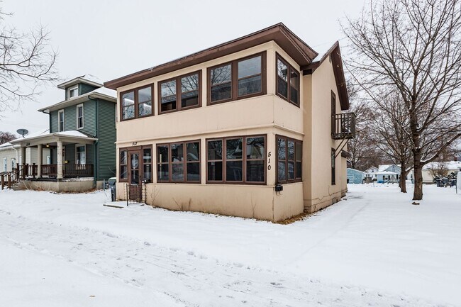 Building Photo - nre512