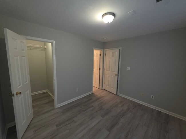 Building Photo - 235 Winding Canyon Dr
