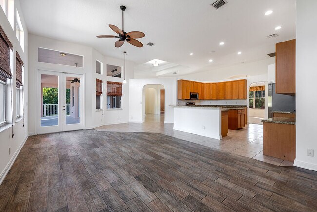 Building Photo - 13577 52nd Ct N