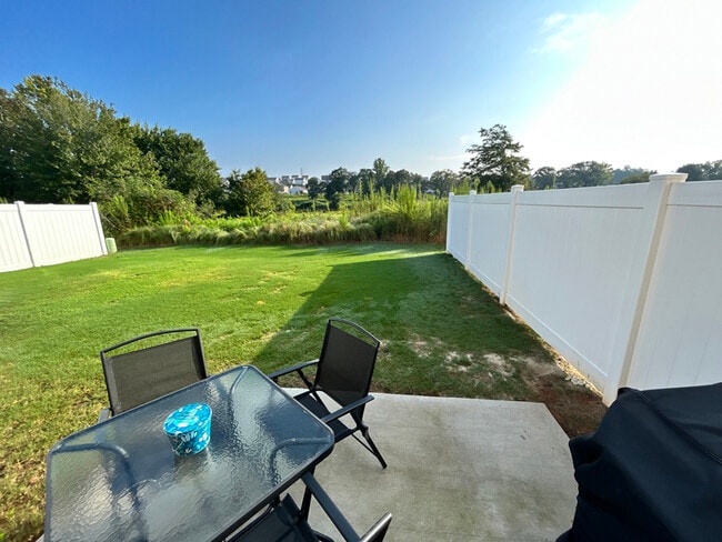 Building Photo - 125 Sunriff CT