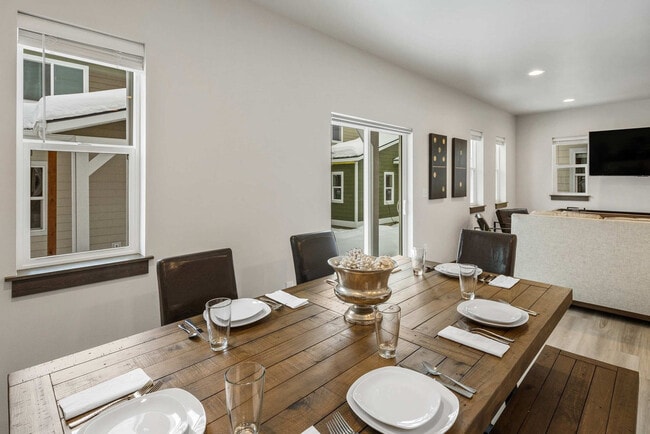 Building Photo - 2942 W Babcock St