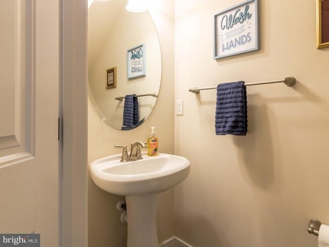 Building Photo - 35753 Carmel Terrace