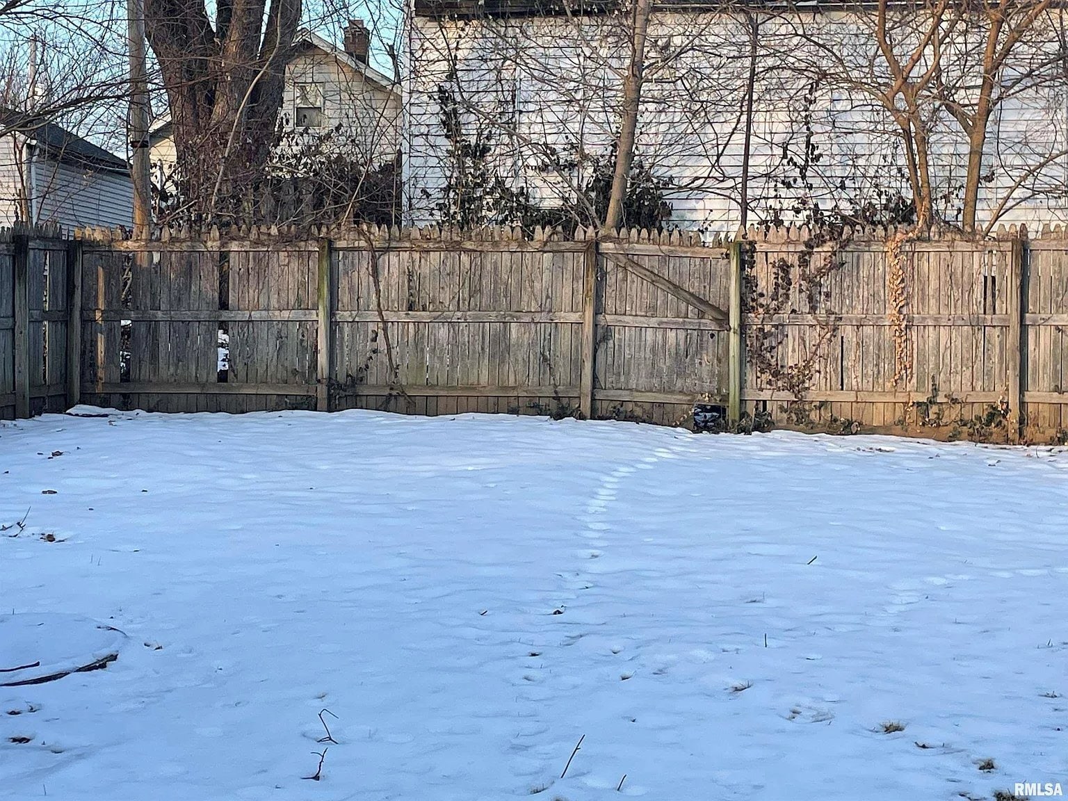 Building Photo - 2211 N Flora Ave