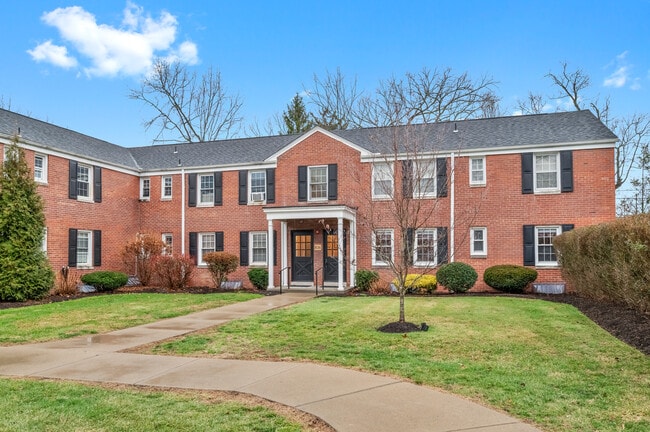 Building Photo - 836 Thorn St