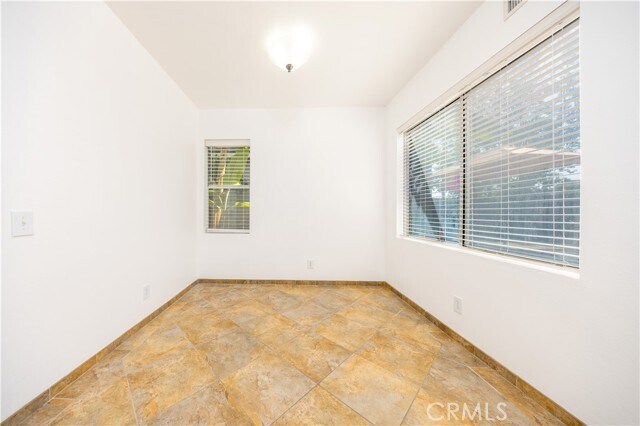 Building Photo - 2737 Cll Luna