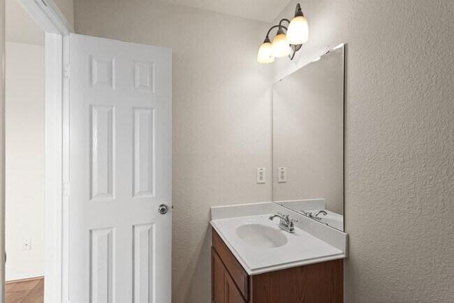 Building Photo - 3819 Jewel Point Dr