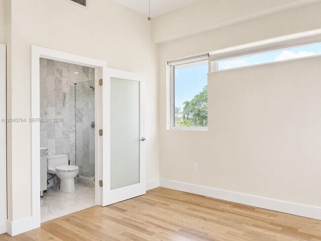 Building Photo - 6701 Biscayne Blvd