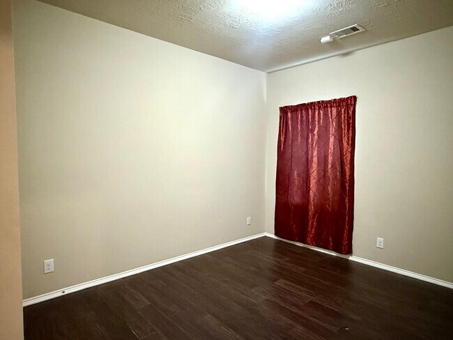 Building Photo - 6707 Enchanted Crest Dr