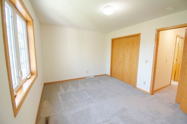 Building Photo - 2716 Spyglass Ct NW
