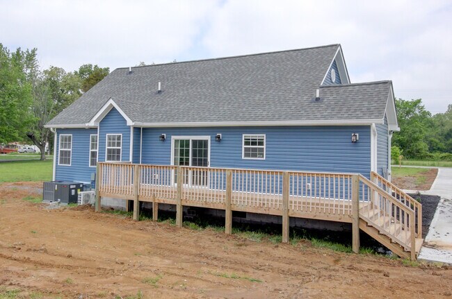 Building Photo - 5821 Highland Lick Rd