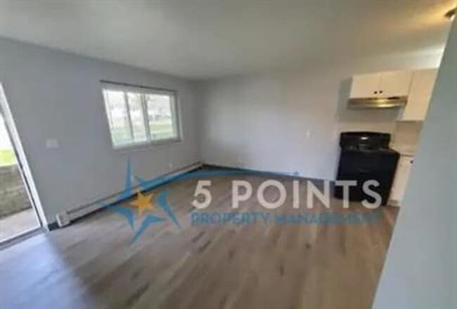 Building Photo - 1174 Chandler Ave