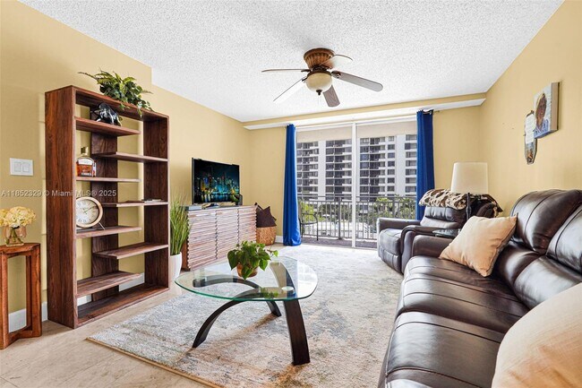 Building Photo - 770 Claughton Island Dr