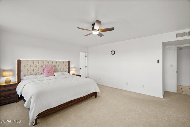 Building Photo - 6205 La Posta Dr