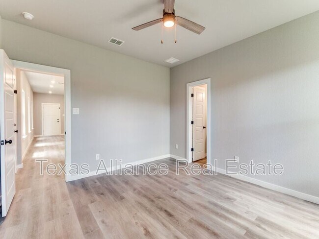 Building Photo - 3638 Frazier Ct